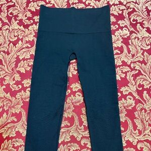 Soma Black Essential Crop Leggings Size S NWT